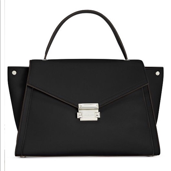 Michael Kors Handbags - 🆕 Michael Kors purse brand new !!!!